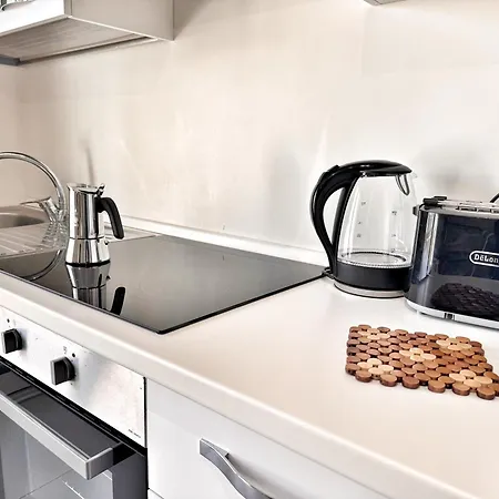 Апартаменты Charming Downtown *