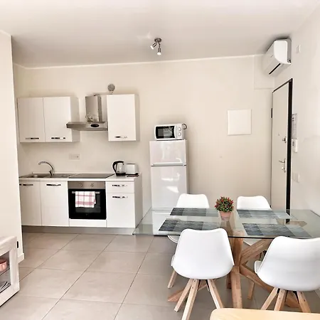 Апартаменты Charming Downtown Альгеро